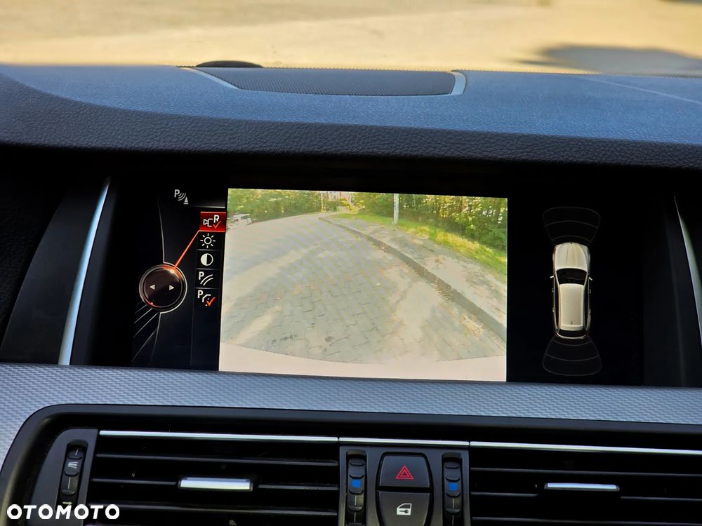 BMW Seria 5 530d xDrive - 25