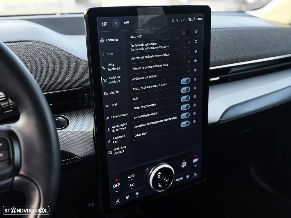 Ford Mustang Mach-E 75.7 kWh Base - 23