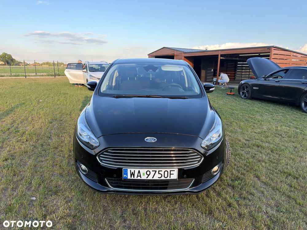 Ford S-Max - 11