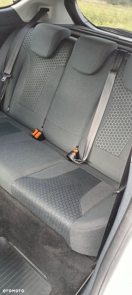 Ford Fiesta 1.4 Trend - 9