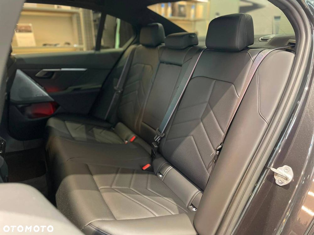 BMW Seria 5 - 25