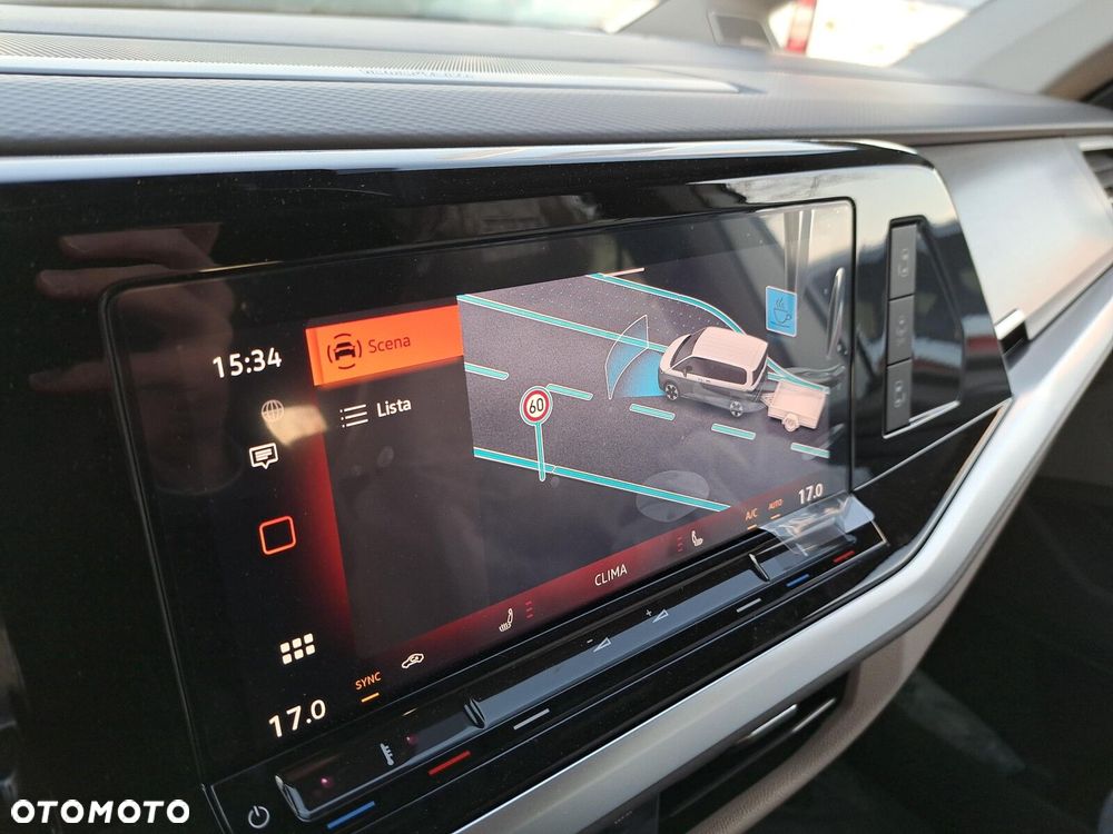 Volkswagen Multivan - 13