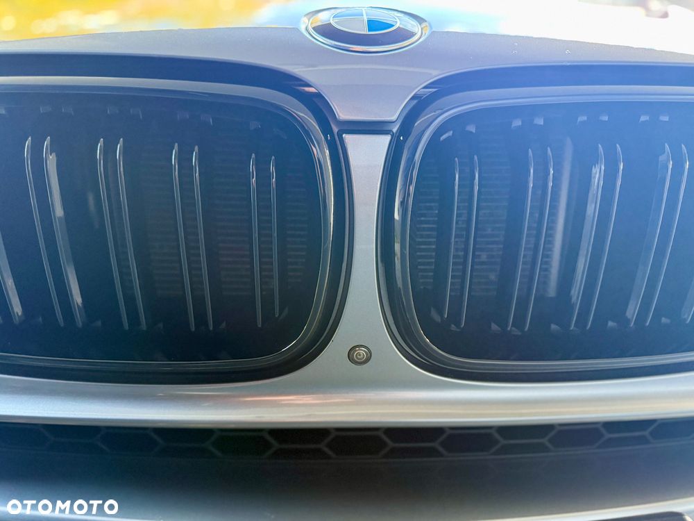 BMW X5 xDrive40d - 24