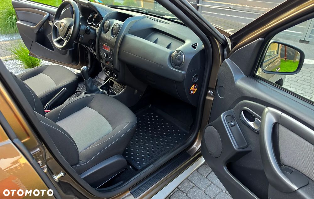 Dacia Duster 1.6 SCe Laureate S&S - 27