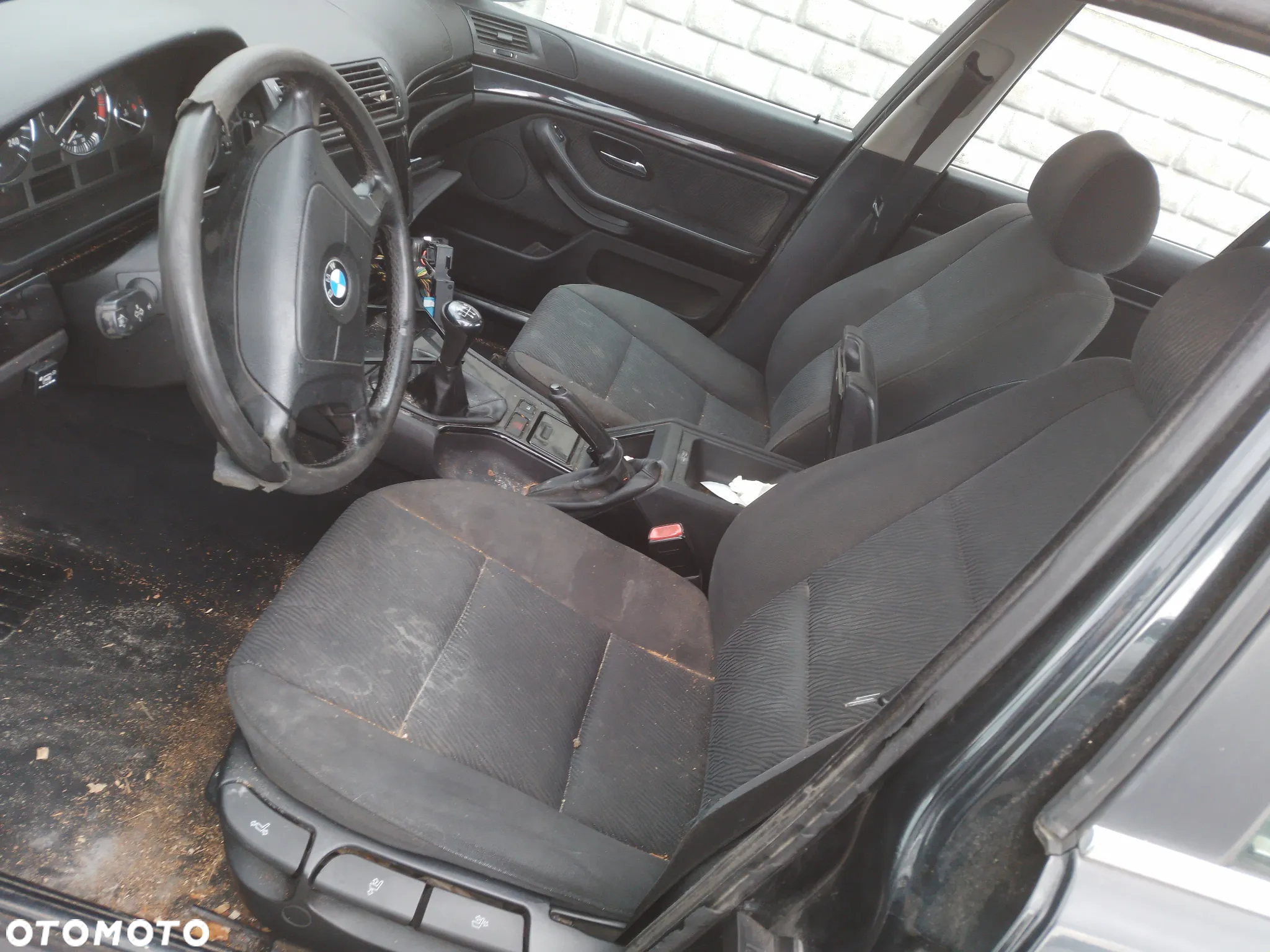 BMW E39 LIFT 00-03 520I ALTERNATOR - 25