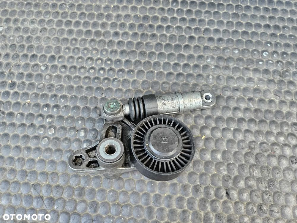 Napinacz Paska Klinowego Wielorowkowego Tlumik Drgan Lapa Rolka 2.7 3.0 TDI V6 Audi A4 B8 A5 A6 Q5 - 6