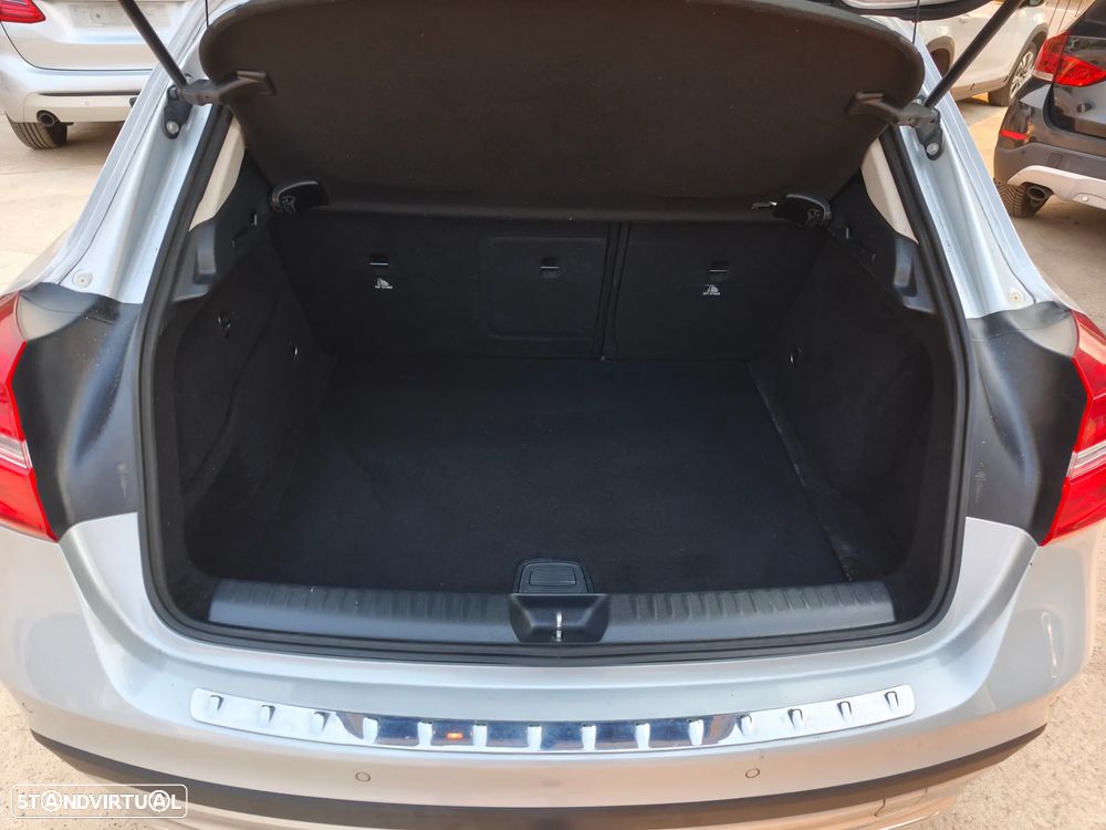 Mercedes-Benz GLA 200 (CDI) d Urban - 6