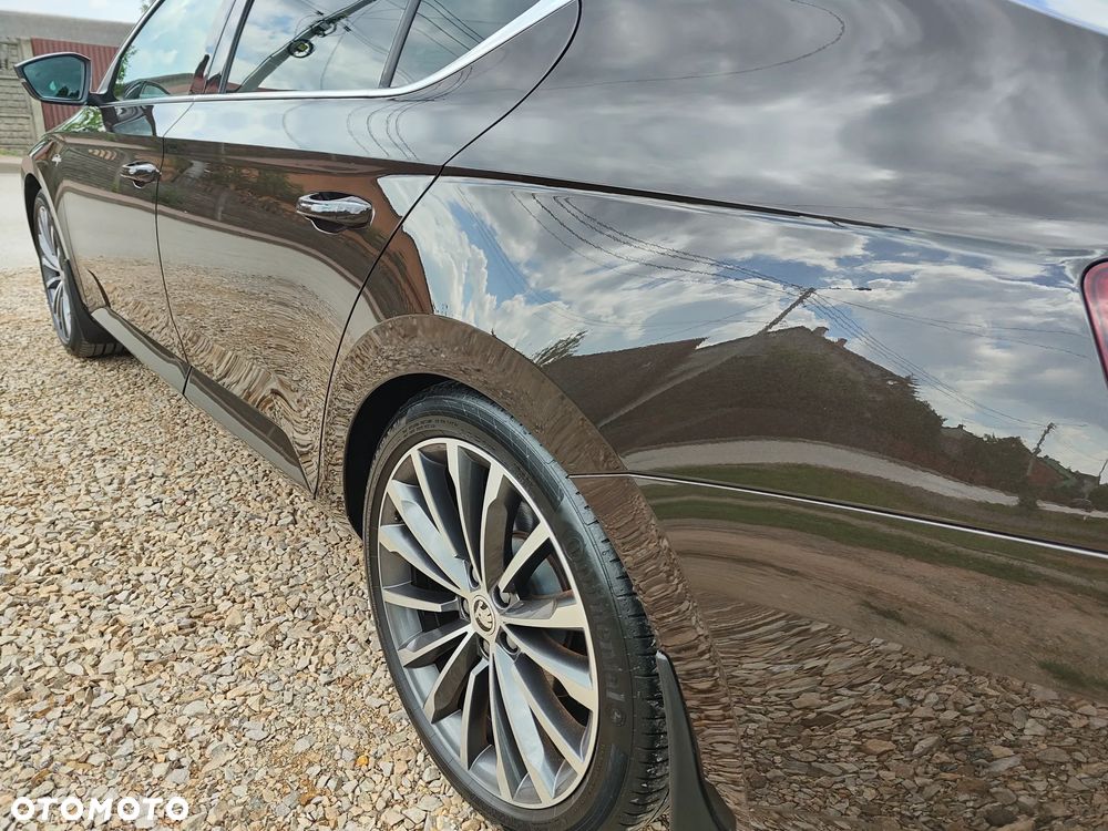 Skoda Superb 2.0 TDI L&K DSG - 11