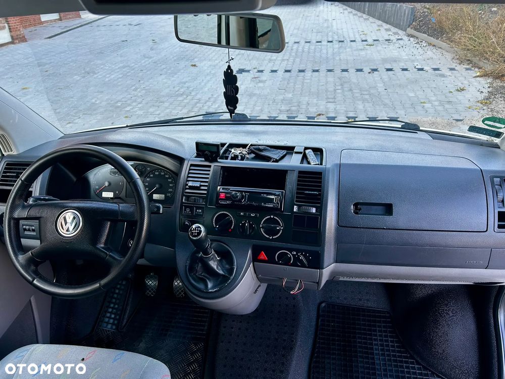Volkswagen Transporter - 9
