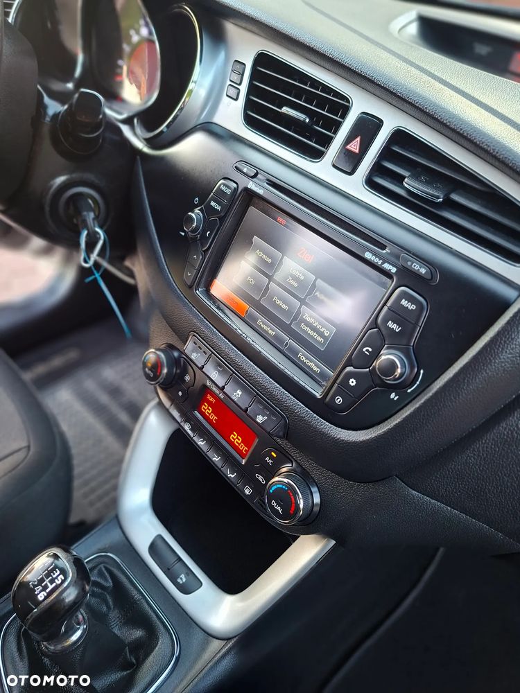 Kia Ceed 1.6 GDI Fifa World Cup Edition - 11
