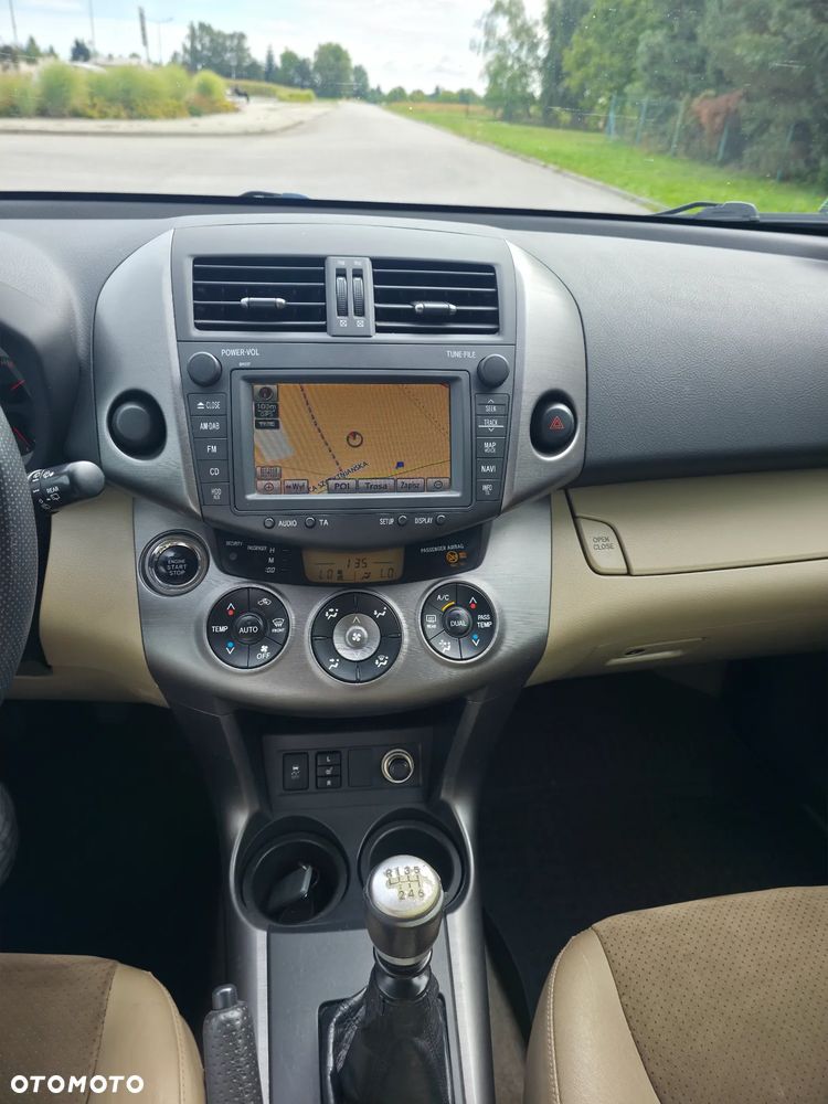 Toyota Rav4 2010 photo 5