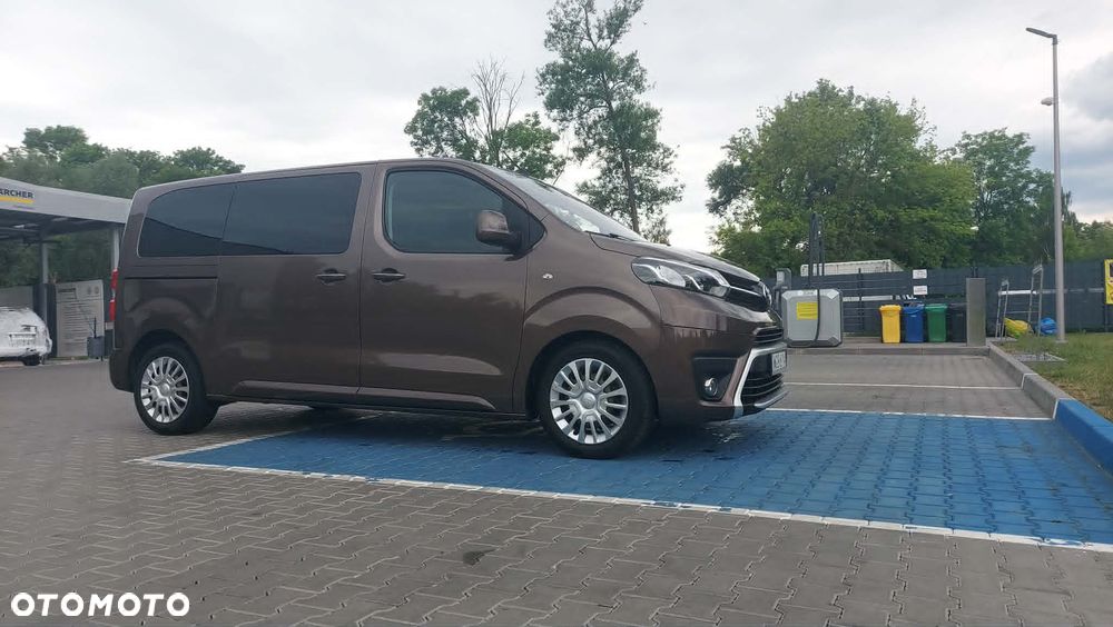 Toyota ProAce Kombi D-4D Medium 2,7t - 1