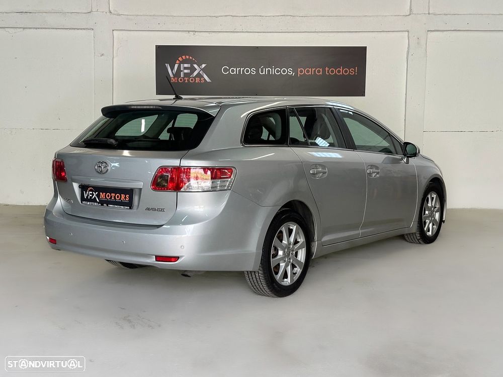 Toyota Avensis SW 2.0 D-4D Exclusive +Pele+GPS - 3
