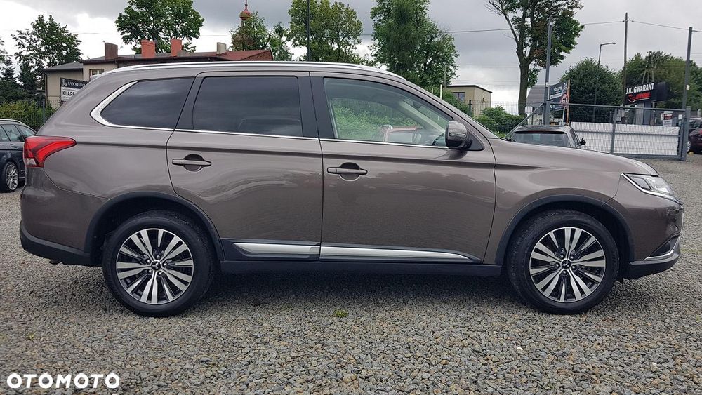 Mitsubishi Outlander 2.0 2WD CVT Spirit - 10