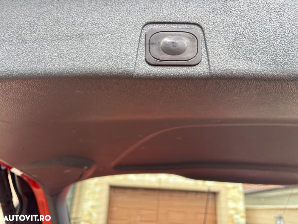 Ford Focus 2.0 TDCI DPF Powershift Titanium - 9