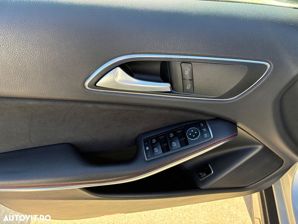 Mercedes-Benz GLA 250 4MATIC 7G-DCT AMG Line - 10