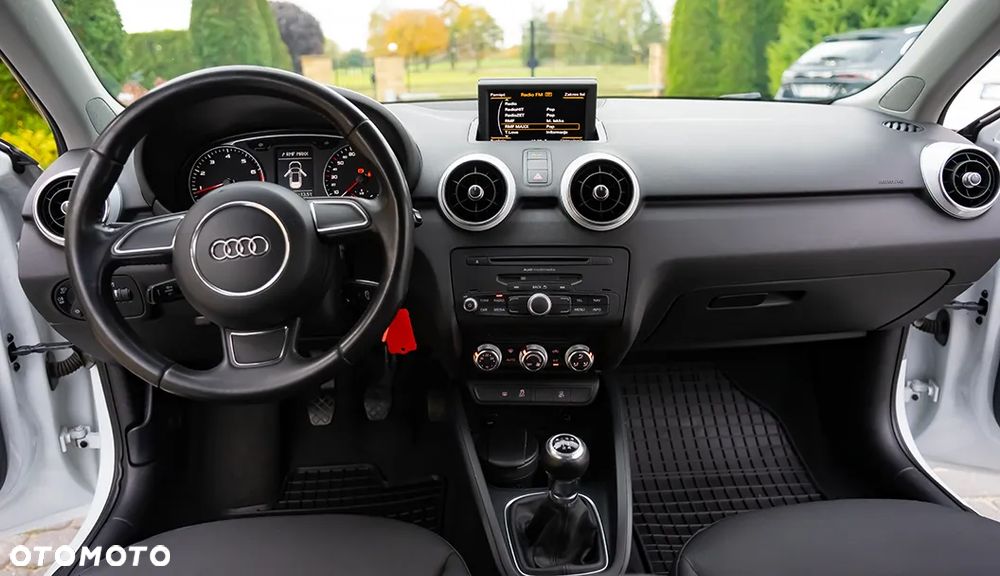 Audi A1 3-drzwiowe 1.2 TFSI S line Sportpaket - 16