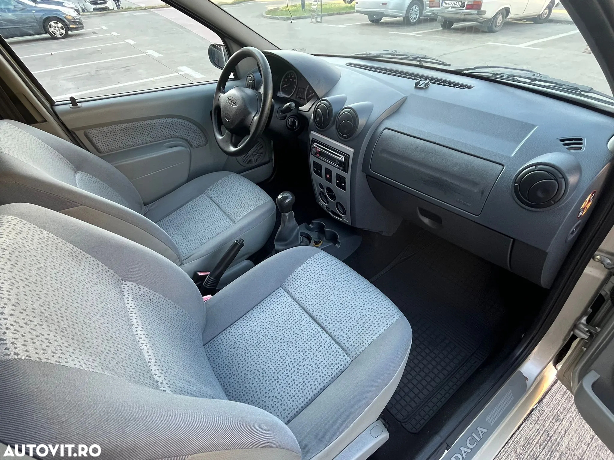 Dacia Logan 1.6 MPI Laureate - 6