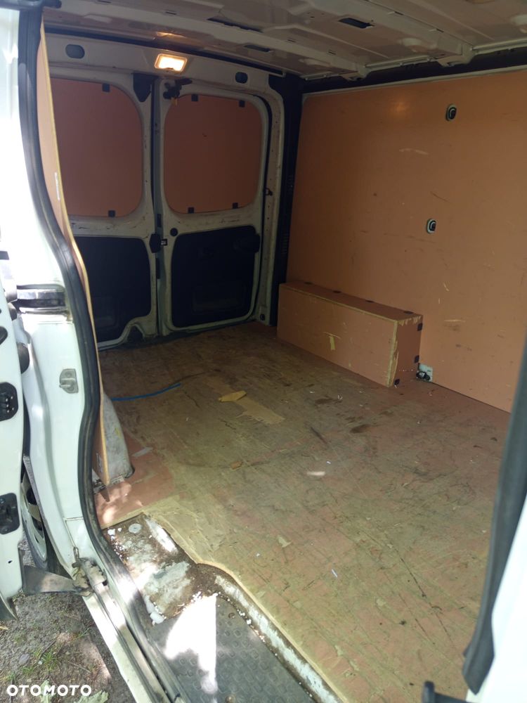 Renault Trafic - 8