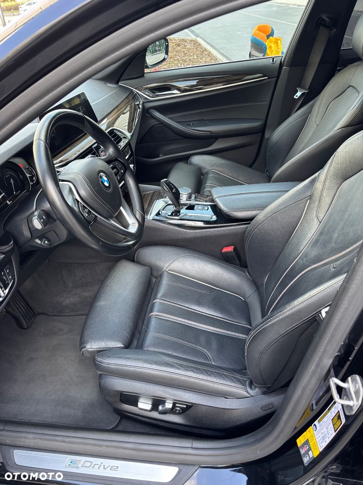BMW Seria 5 530e iPerformance - 13