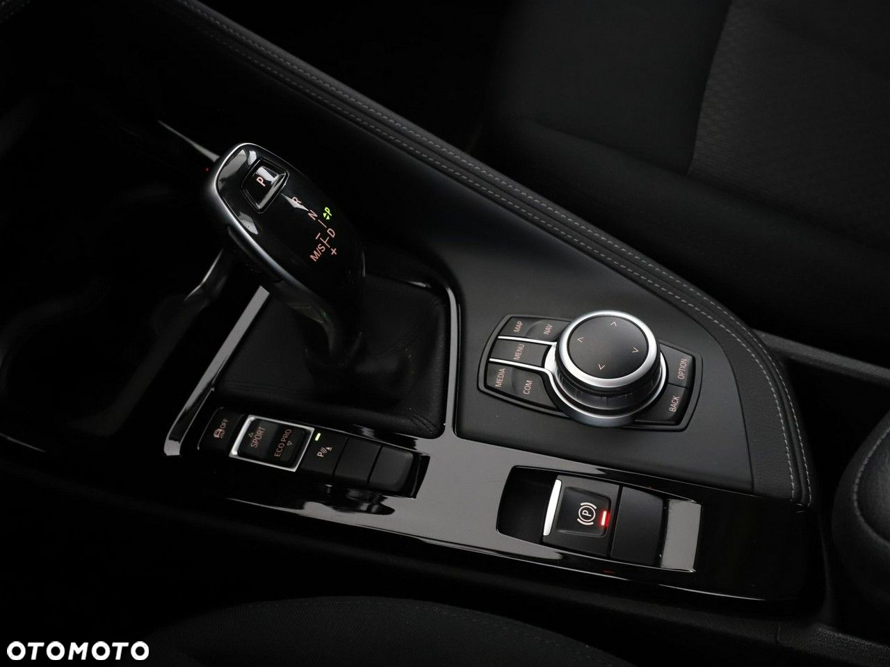 BMW X2 sDrive18d Advantage - 31