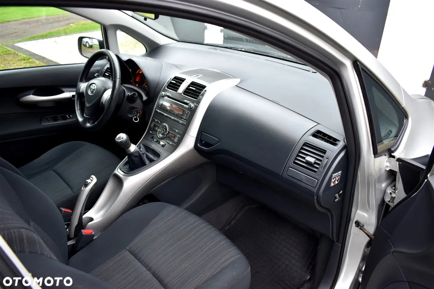 Toyota Auris 1.4 VVT-i Sol - 27