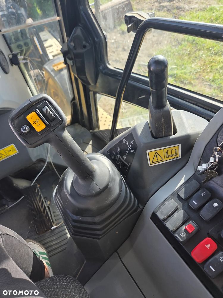 Caterpillar 432f2 - 3