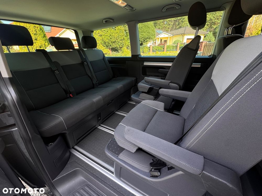 Volkswagen Multivan - 40