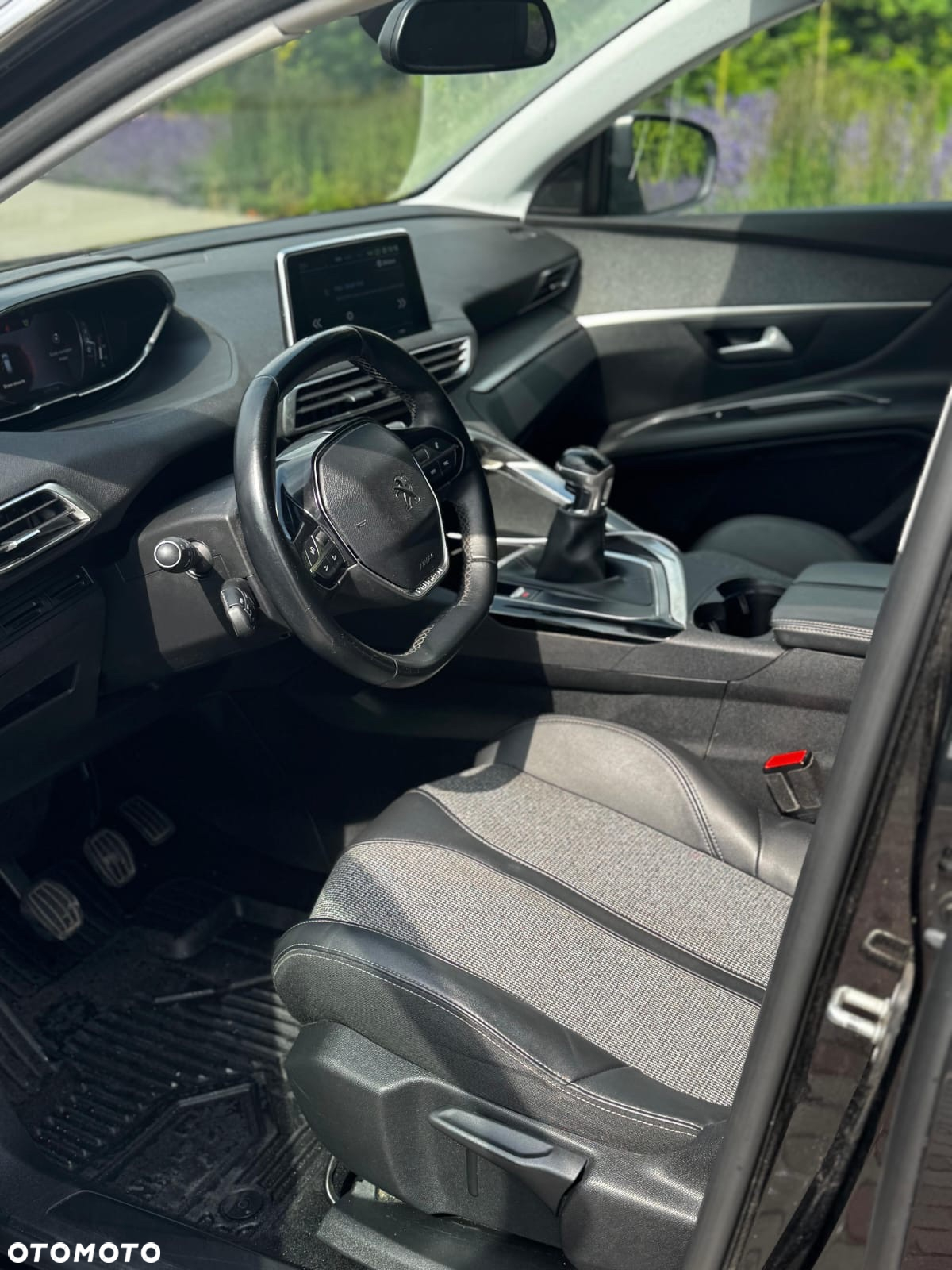 Peugeot 3008 1.2 PureTech Allure S&S - 6