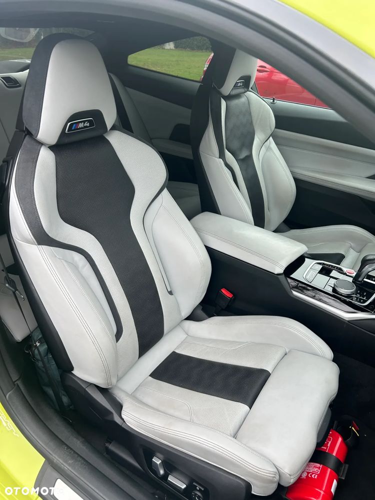 BMW M4 Competition M xDrive sport - 24