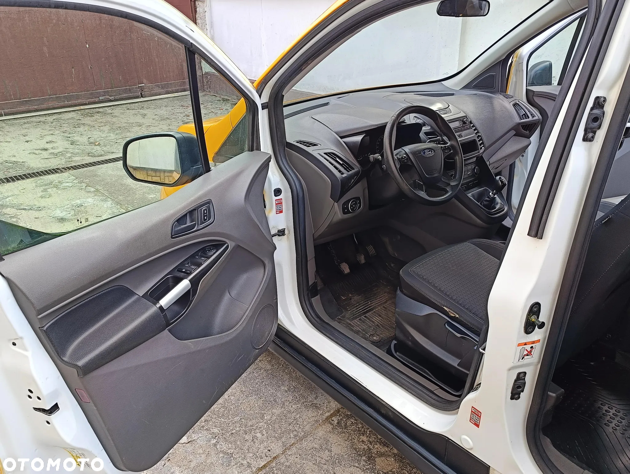 Ford Tourneo Connect 1.5 EcoBlue Start-Stop Trend - 14