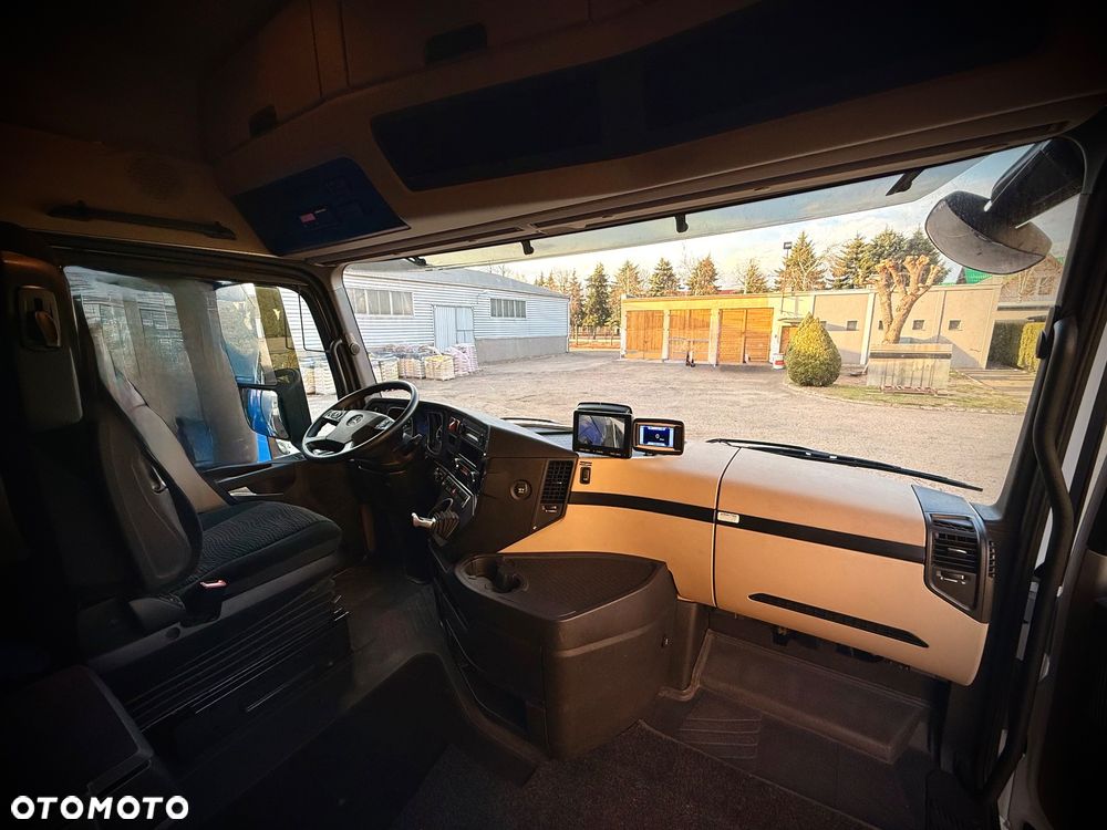 Mercedes-Benz Actros - 19
