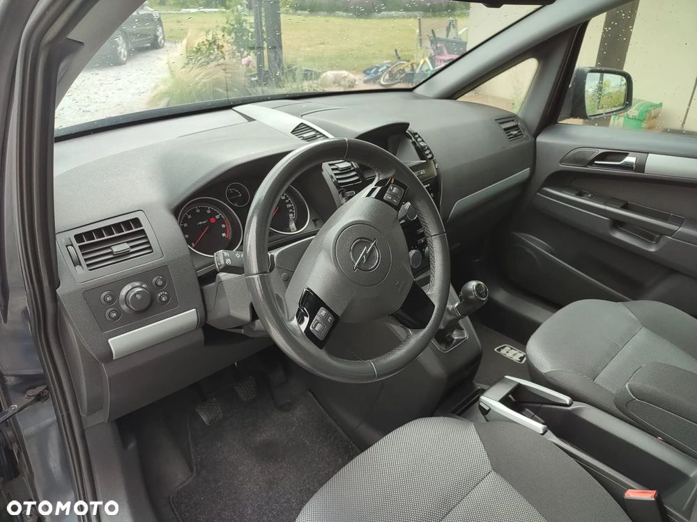 Opel Zafira - 8
