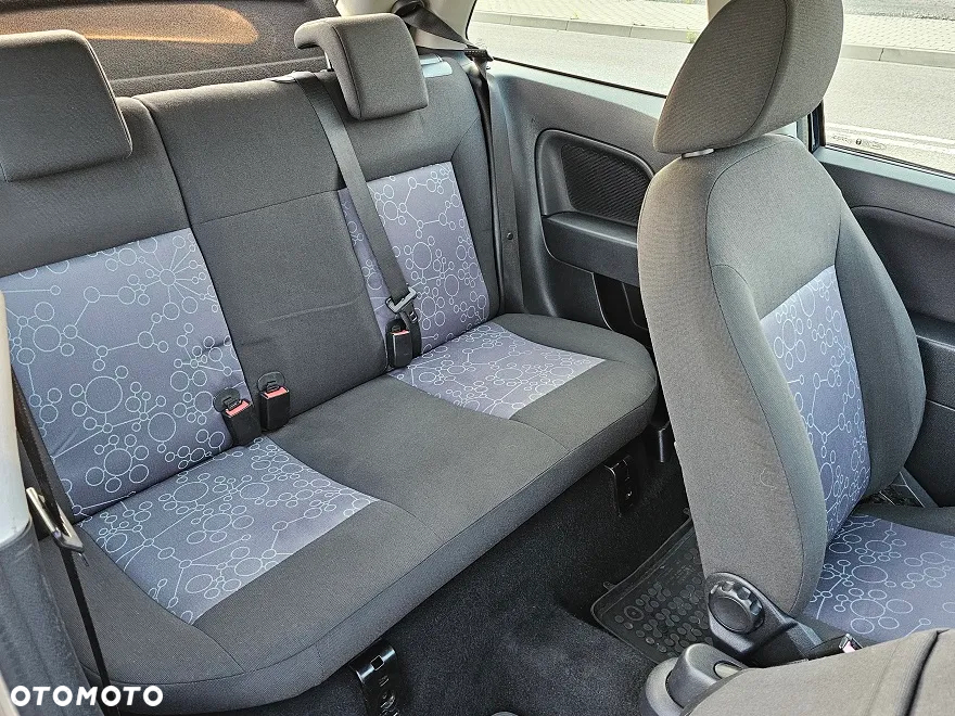 Ford Fiesta 1.3 Ambiente - 18