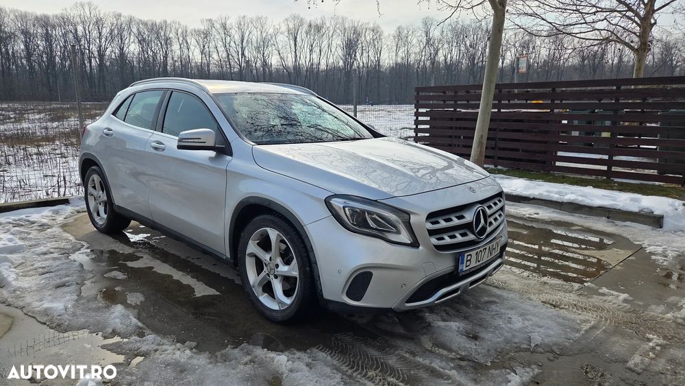 Mercedes-Benz GLA 180 7G-DCT - 6