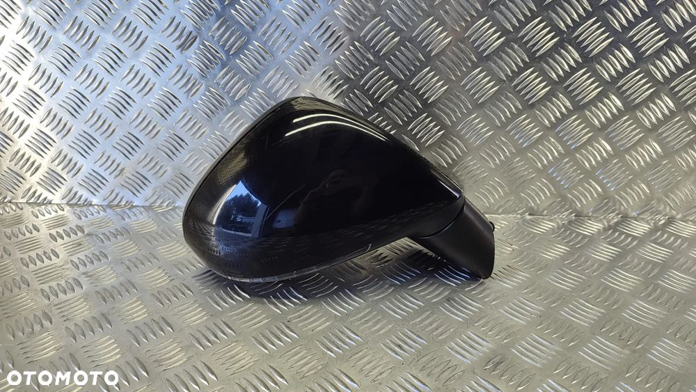 VW TOUAREG 7P 10-18R LUSTERKO PRAWE 9 PIN LC9X - 1