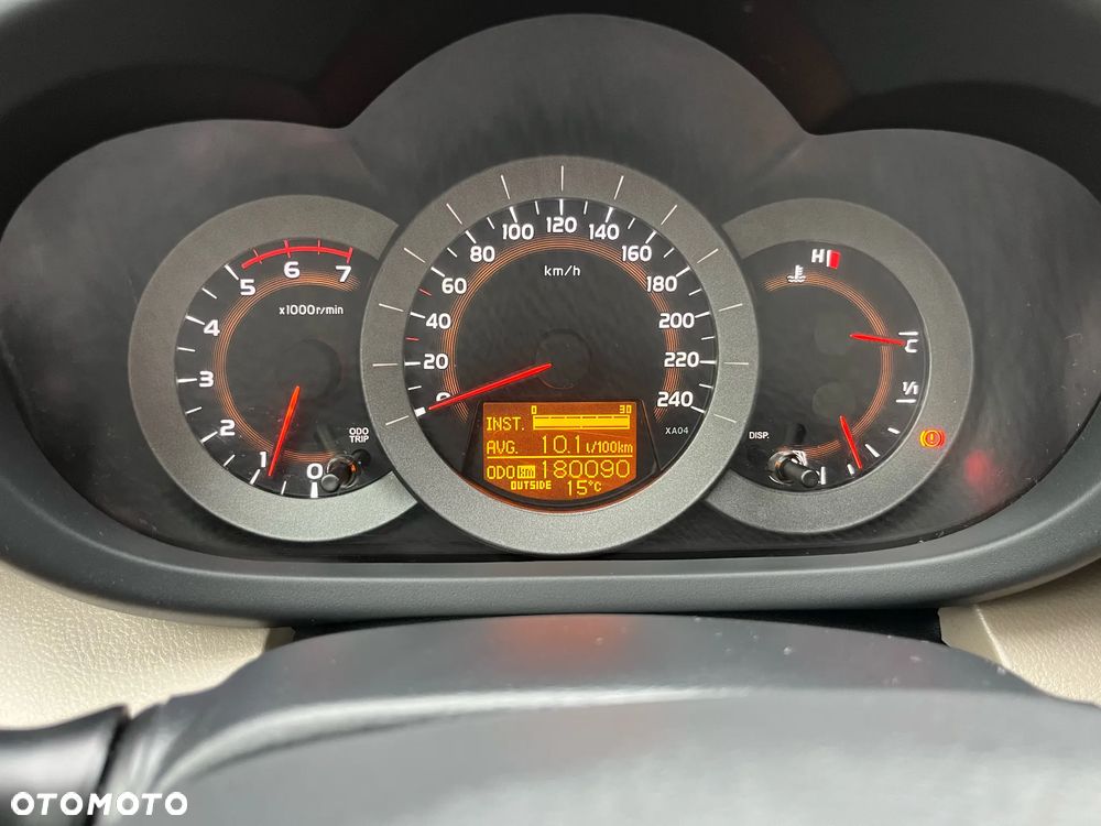 Toyota RAV4 2.2 D-4D X - 11