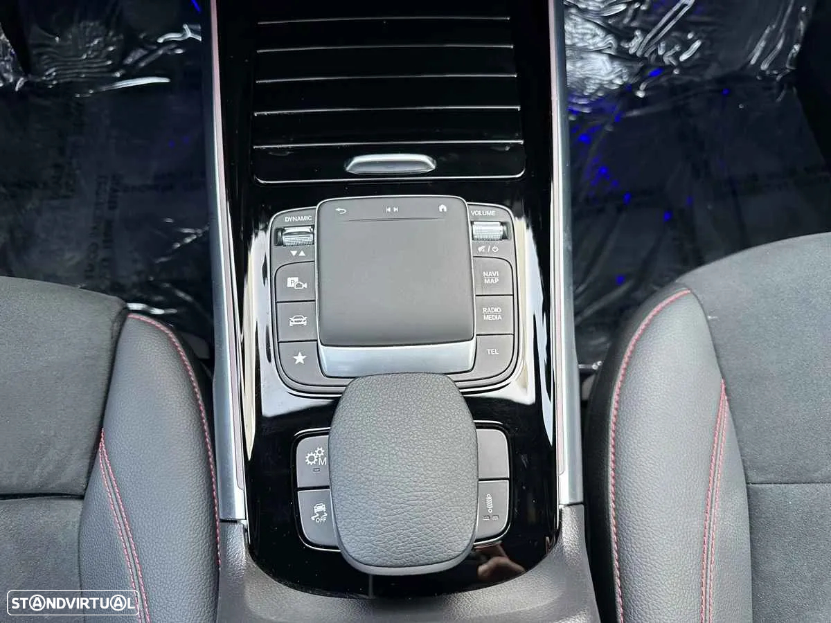 Mercedes-Benz GLB 35 AMG 4Matic - 21
