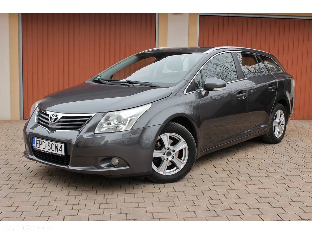 Toyota Avensis 1.8 Premium EU5 MS - 10