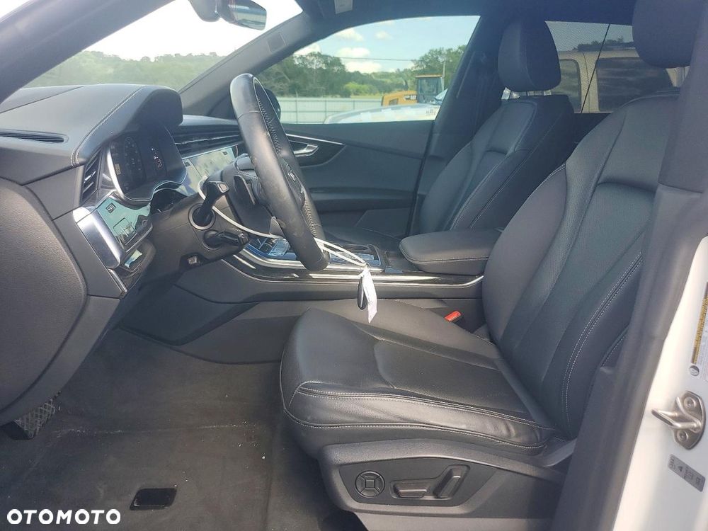 Audi Q8 - 8