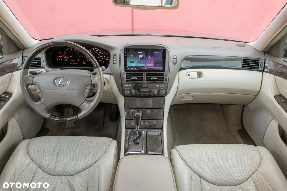 Lexus LS Prezydent - 18