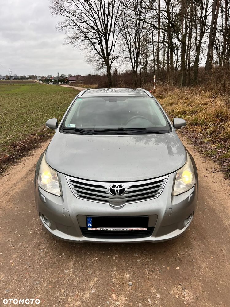Toyota Avensis - 1