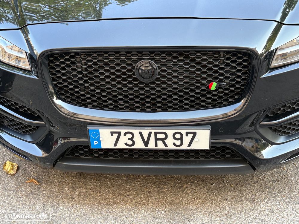 Jaguar F-Pace 25d AWD Aut. R-Sport - 4