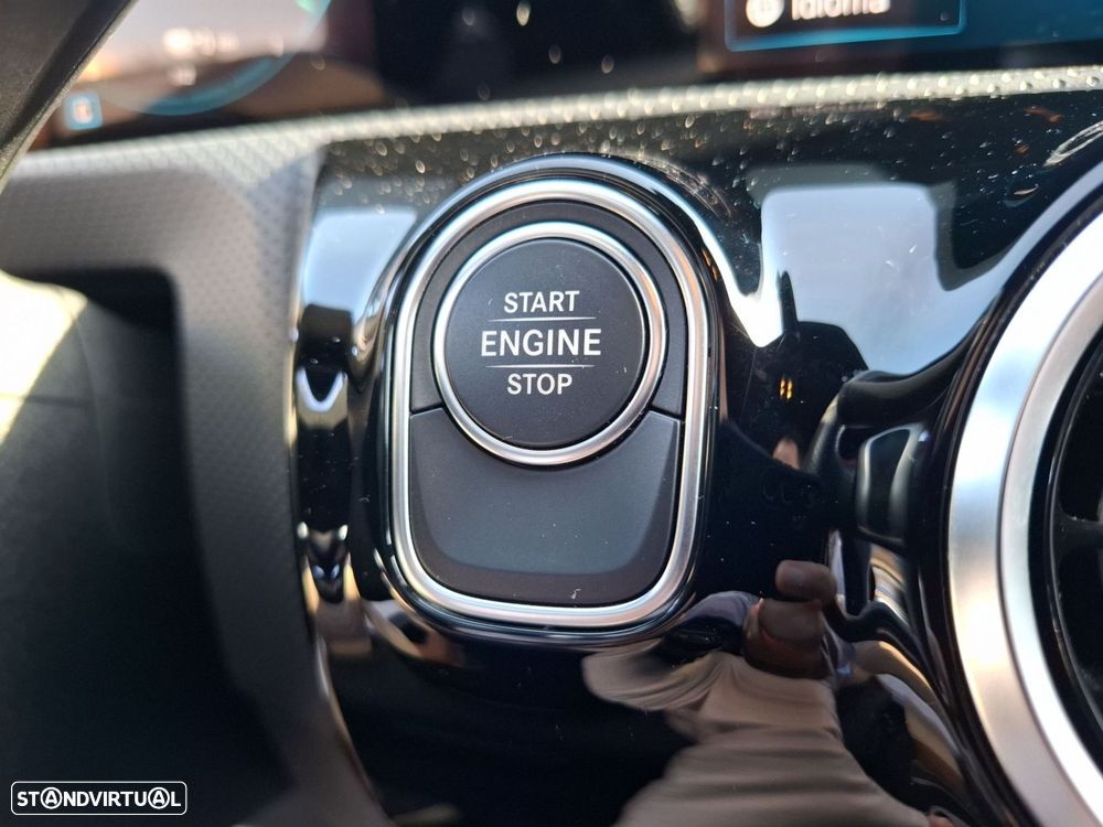 Mercedes-Benz CLA 250 e AMG Line - 17