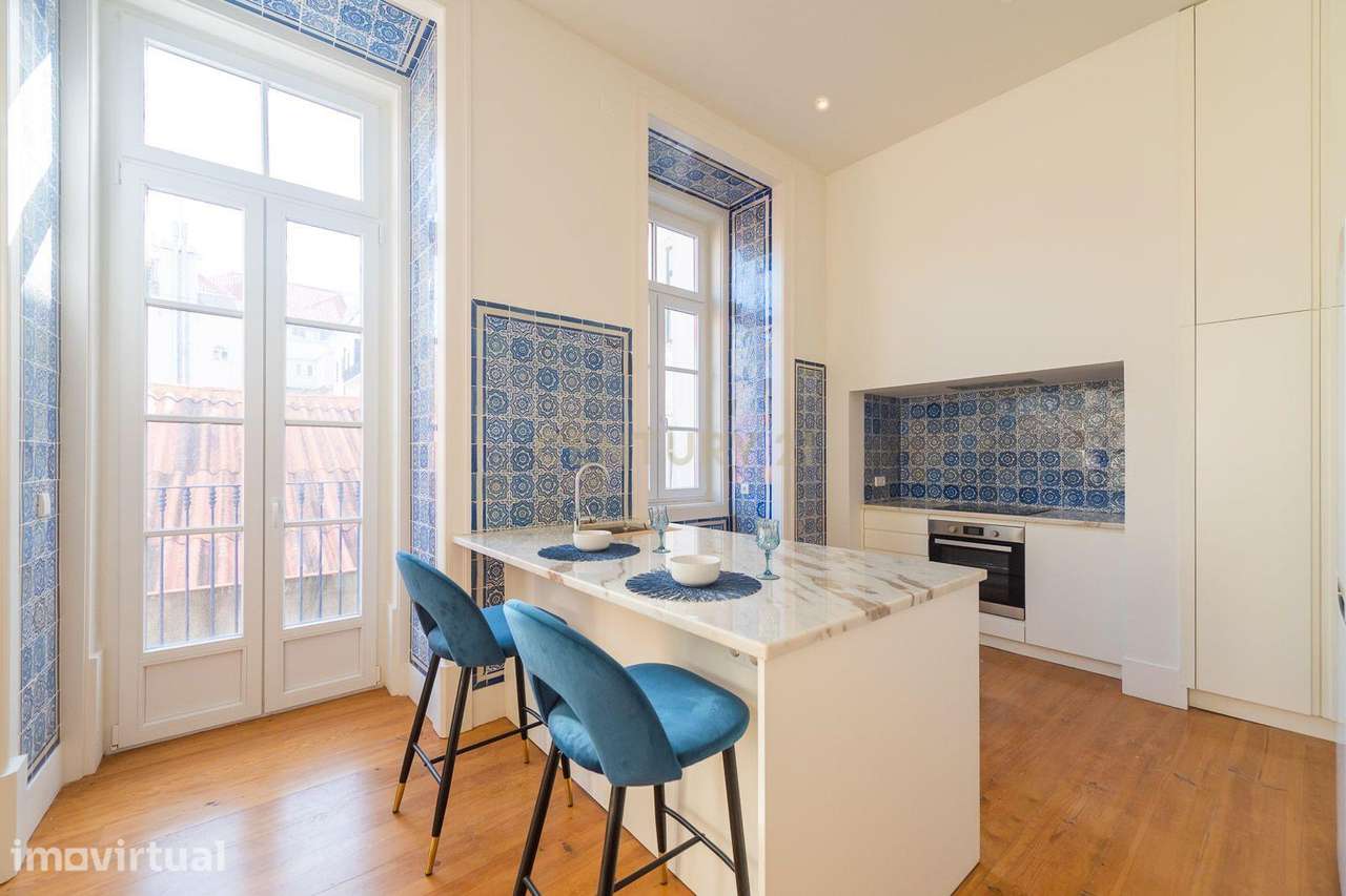 Elegante Apartamento T2 c/ 2 WC's | Totalmente Remodelado e Equipado - Grande imagem: 3/22