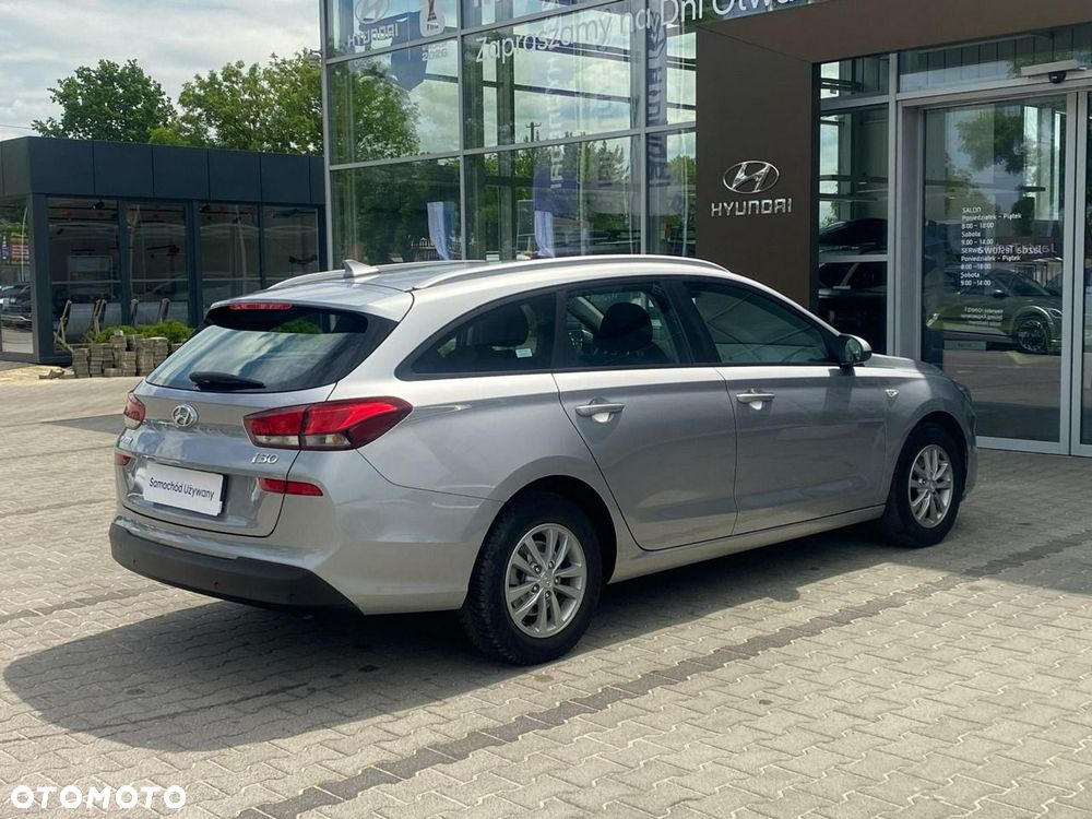 Hyundai i30 1.5 DPI Modern - 9