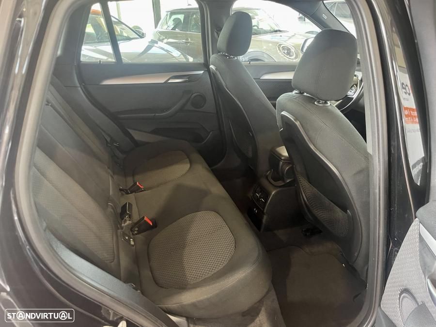 BMW X1 25 e xDrive - 29