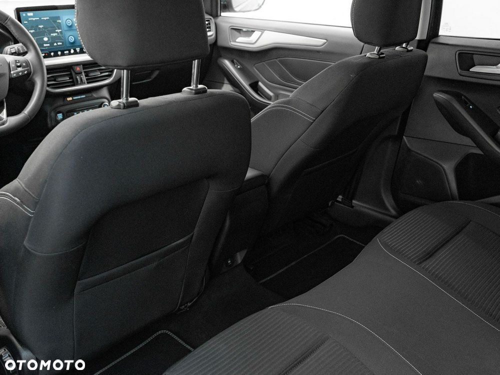 Ford Focus 1.0 EcoBoost Titanium X - 27