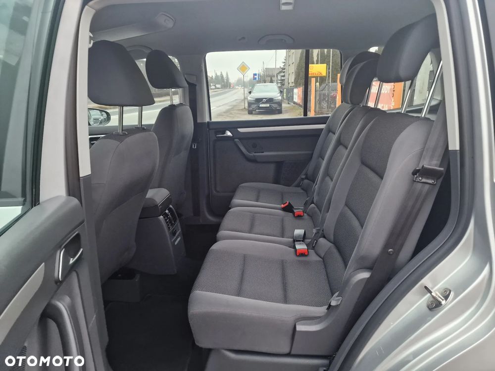 Volkswagen Touran 1.6 TDI DPF BlueMot Comfortline - 16