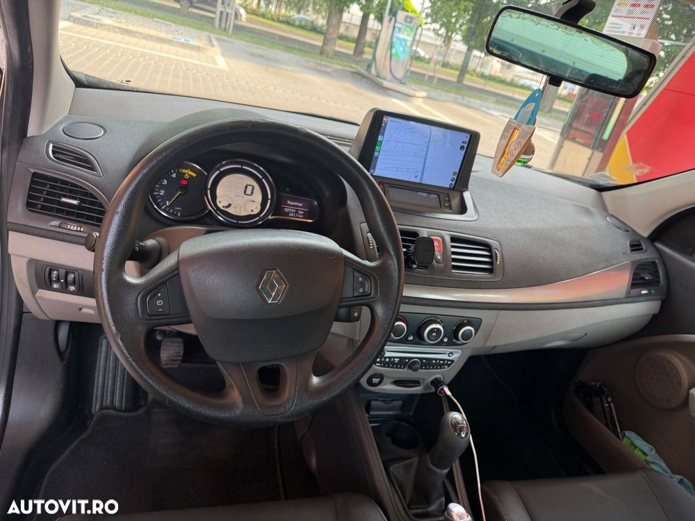 RENAULT Megane 2011 — imagine 4